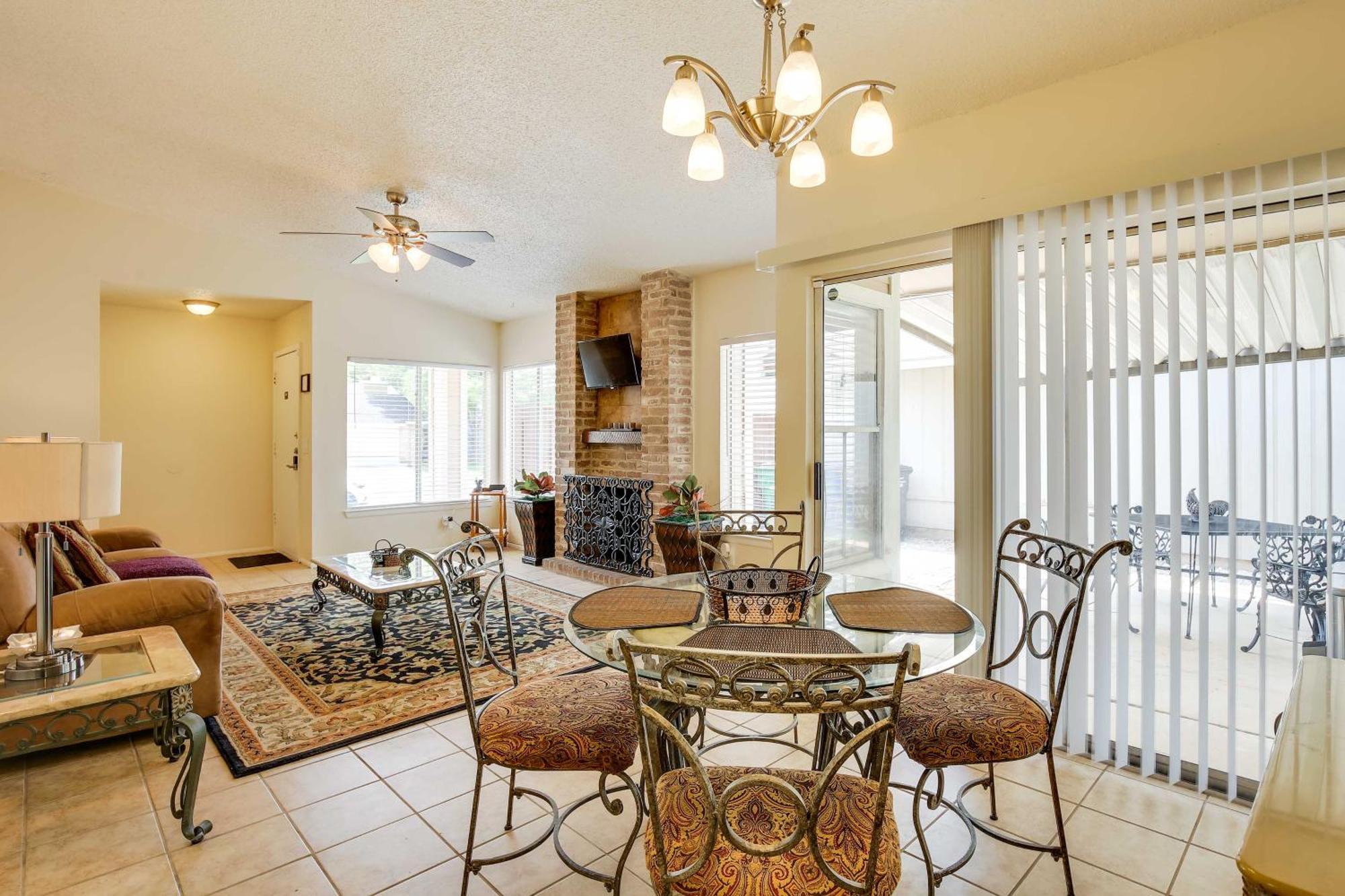 Sunny San Antonio Home With Backyard And Patio! Exterior photo
